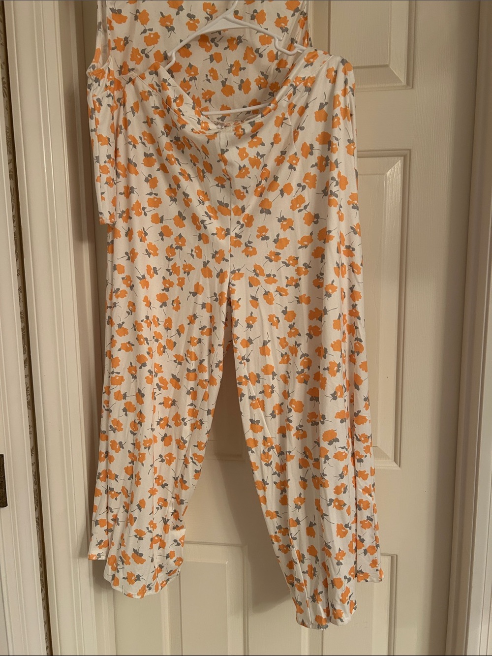 Two piece set - Picture 3 of 3